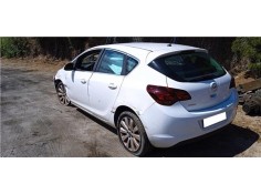 opel astra j del año 2010