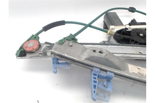 Recambio de elevalunas electrico delantero derecho para citroen c2 1.4 hdi referencia OEM IAM 9222X2 36119604 