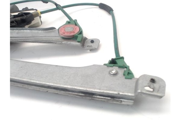 Recambio de elevalunas electrico delantero derecho para citroen c2 1.4 hdi referencia OEM IAM 9222X2 36119604 