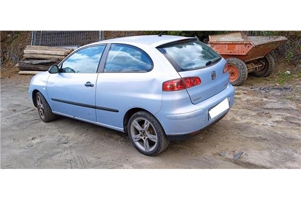 seat ibiza (6l1) del año 2002