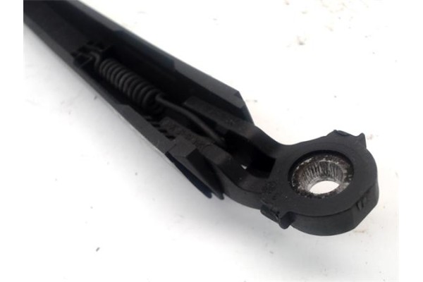 Recambio de brazo limpiaparabrisas trasero para volkswagen polo iv (9n1) 1.4 tdi referencia OEM IAM 6Q6955707C  