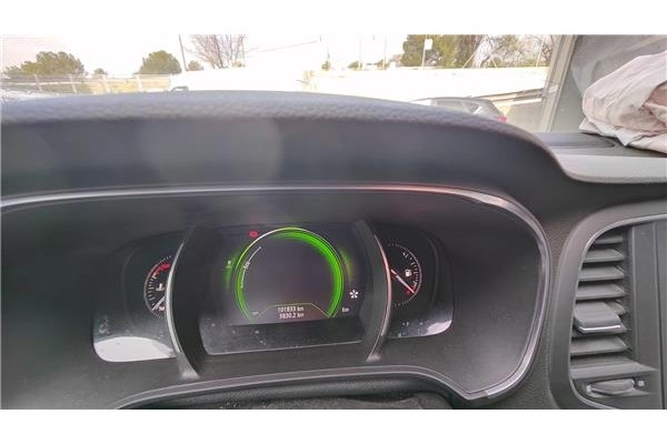 renault megane iv berlina 5p del año 2016