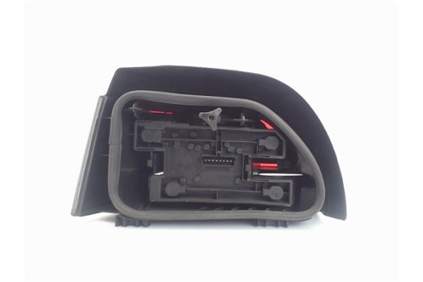 Recambio de piloto trasero derecho para renault clio i fase i / ii (b/c57) 1.2 (b/c/s577) referencia OEM IAM 7701205801 GP0710 