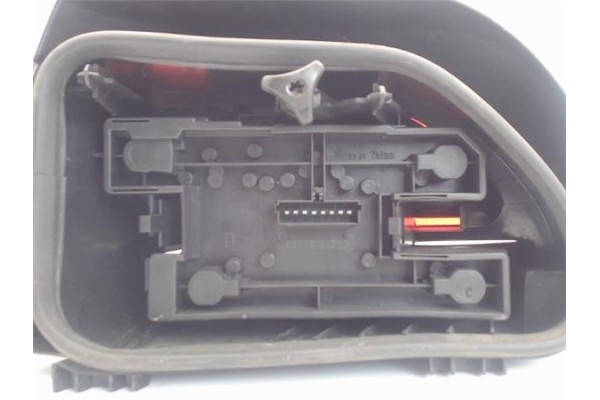 Recambio de piloto trasero derecho para renault clio i fase i / ii (b/c57) 1.2 (b/c/s577) referencia OEM IAM 7701205801 GP0710 