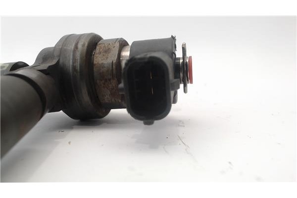 Recambio de inyector para opel astra h berlina 1.7 cdti referencia OEM IAM 0445110  