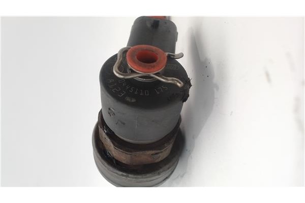 Recambio de inyector para opel astra h berlina 1.7 cdti referencia OEM IAM 0445110  