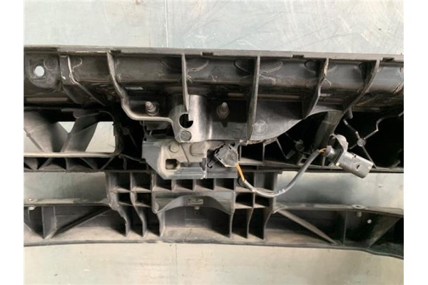 Recambio de frente delantero para volkswagen polo iv (9n1) 1.4 16v referencia OEM IAM 6Q0805588K  