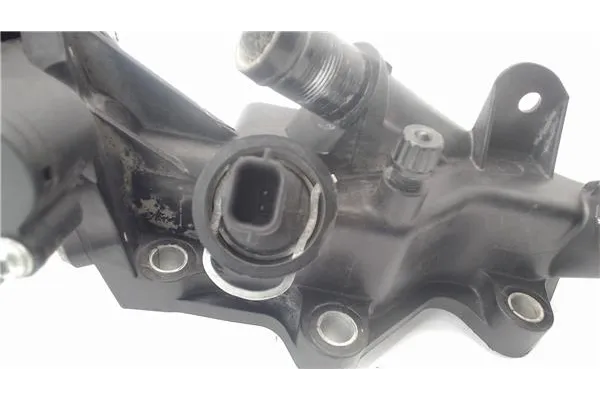 Recambio de carcasa termostato para renault scenic iii (jz) 1.2 grand expression referencia OEM IAM 110608635R BTS1164 