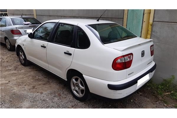 seat cordoba berlina (6k2) del año 2000
