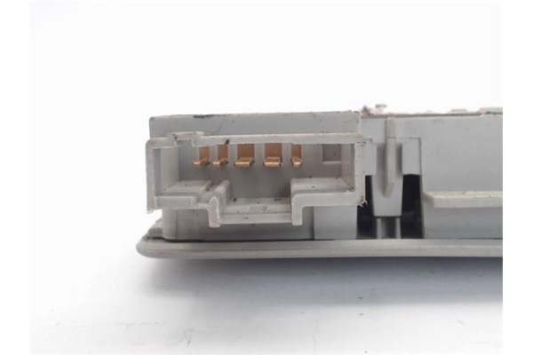 Recambio de luz delantero central techo para renault laguna ii (bg0) referencia OEM IAM  1636 