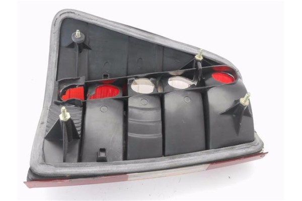 Recambio de piloto trasero derecho para mercedes-benz clase e ranchera familiar (s124) e 300 t turbo-d (124.193) referencia OEM 