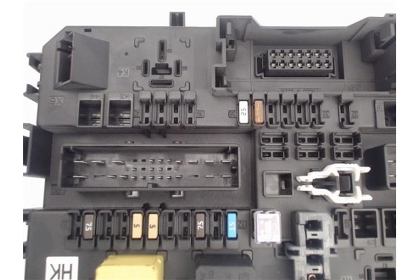 Recambio de caja fusibles/rele para opel astra h berlina referencia OEM IAM (13206762) (5DK008669-32) 