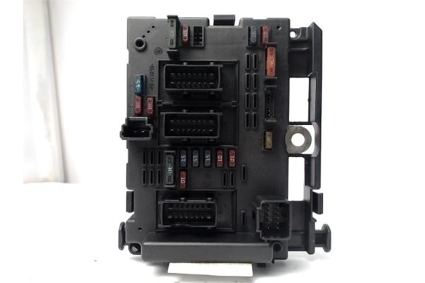Recambio de caja fusibles/rele para peugeot 307 (3a/c) 2.0 hdi 110 referencia OEM IAM 9650664080 34936879 