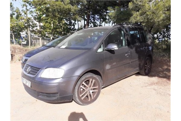 VOLKSWAGEN TOURAN (1T1)