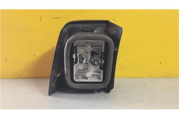 Recambio de piloto trasero derecho para citroen xantia break 1.8 sx referencia OEM IAM E24154  