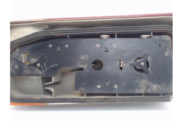 Recambio de piloto trasero derecho para peugeot 505 berlina referencia OEM IAM   