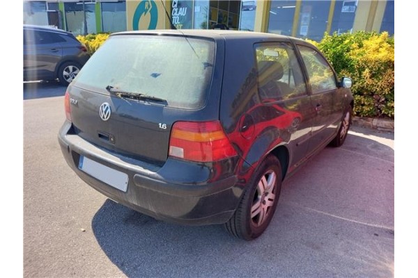 volkswagen golf iv berlina (1j1) del año 2002