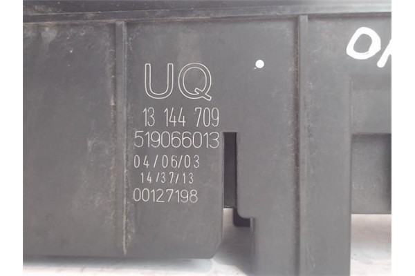 Recambio de caja fusibles/rele para opel vectra c berlina referencia OEM IAM 519066013 13144709 