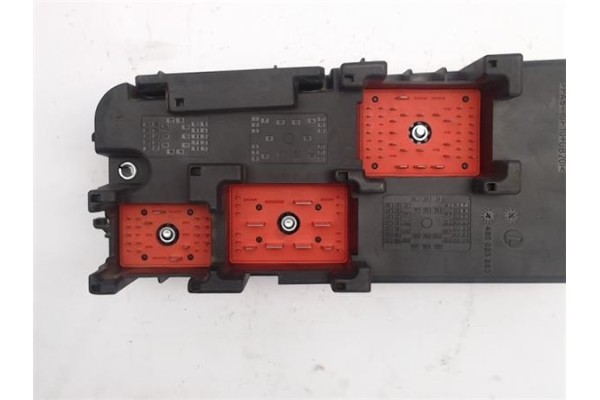 Recambio de caja fusibles/rele para opel vectra c berlina referencia OEM IAM 519066013 13144709 
