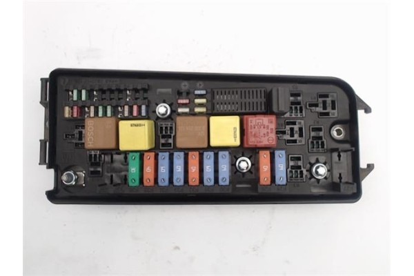 Recambio de caja fusibles/rele para opel signum referencia OEM IAM 13144709 519066013 