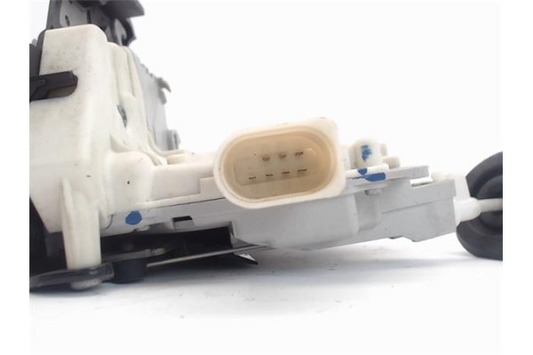 Recambio de cierre electromagnetico delantero derecho para audi a3 (8p1) 2.0 tdi ambiente (dpf) (125kw) referencia OEM IAM 4E283