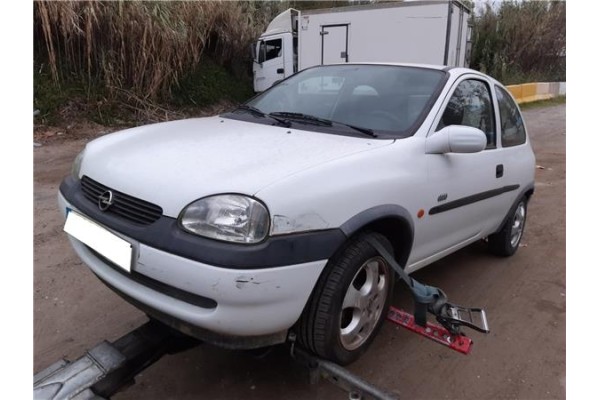 opel corsa b del año 2000