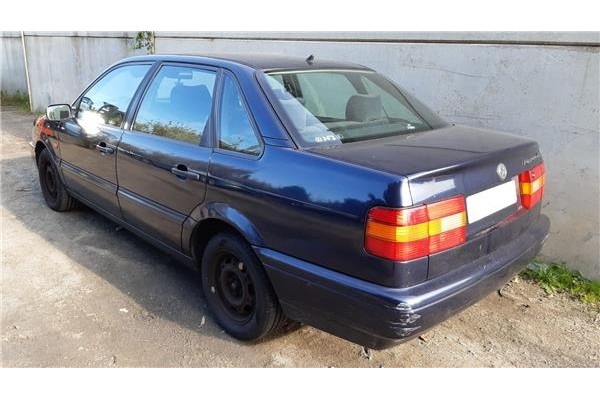 volkswagen passat berlina (3a2) del año 1994