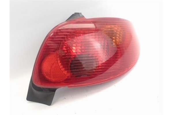 Recambio de piloto trasero derecho para peugeot 206 1.4 i referencia OEM IAM 6351R9  