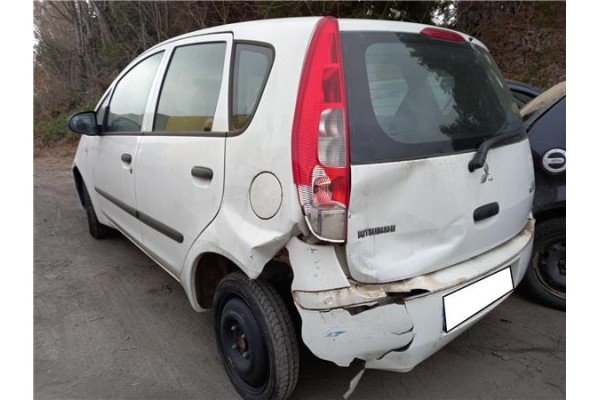 mitsubishi colt berlina 5 (z30a)(2005) del año 