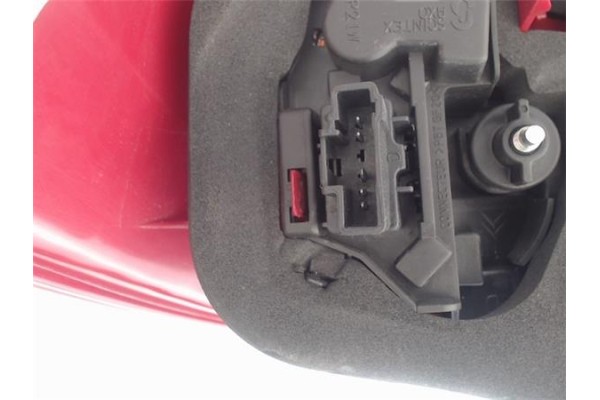 Recambio de piloto trasero derecho para peugeot 206 1.4 i referencia OEM IAM 6351R9  