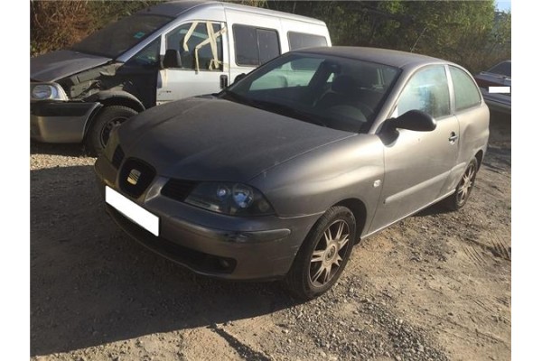 seat ibiza (6l1) del año 2002