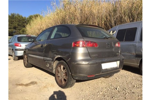 seat ibiza (6l1) del año 2002