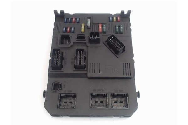 Recambio de centralita para peugeot 206 1.4 i referencia OEM IAM 9650584680  