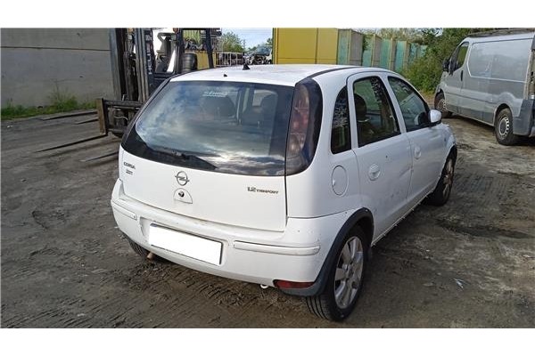opel corsa c del año 2006