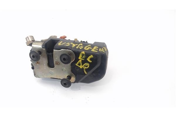 Recambio de cierre electromagnetico delantero derecho para chrysler voyager (rg) 2.5 crd referencia OEM IAM 4717802AB  