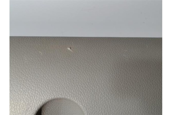 Recambio de tapa guantera para nissan kubistar (x76) 1.5 dci 70 referencia OEM IAM 6825200  