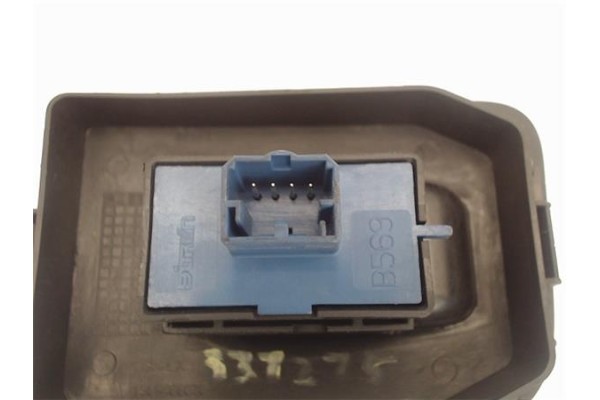 Recambio de mando elevalunas delantero derecho para peugeot bipper 1.4 básico referencia OEM IAM 6490G9  