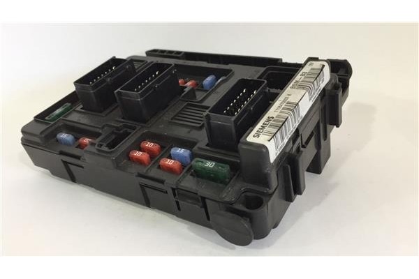 Recambio de caja fusibles/rele para peugeot partner (s2)(2002) 2.0 rancho [2,0 ltr. - 66 kw hdi cat] referencia OEM IAM 96506184