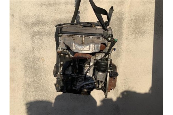 Recambio de motor completo para citroen saxo 1.4 vts referencia OEM IAM KFW  