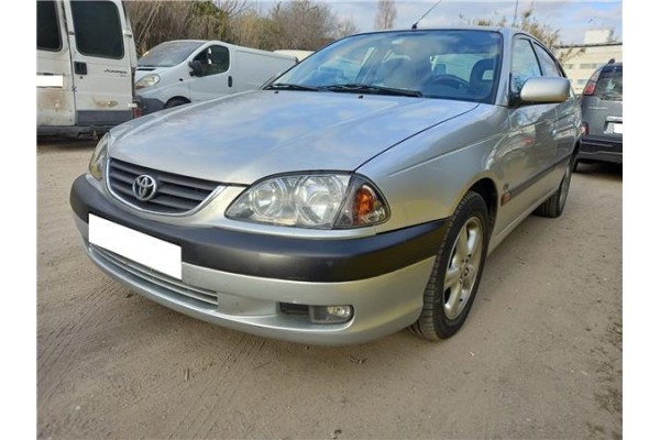 toyota avensis berlina (t 22)(1998) del año 