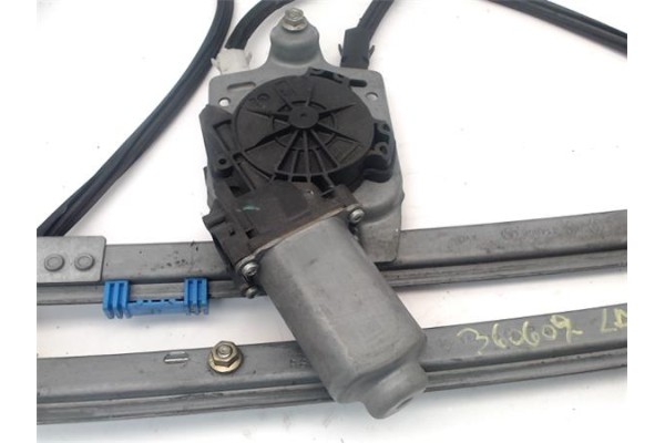 Recambio de elevalunas electrico delantero derecho para renault laguna ii (bg0) 1.9 dci (bg1a, bg1w) referencia OEM IAM 82004851