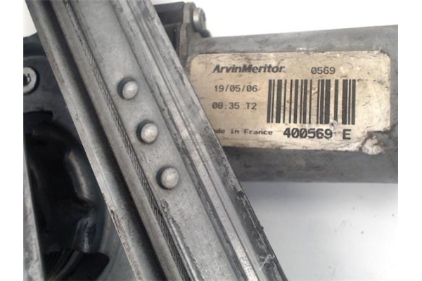 Recambio de elevalunas electrico delantero derecho para renault laguna ii (bg0) 1.9 dci (bg1a, bg1w) referencia OEM IAM 82004851
