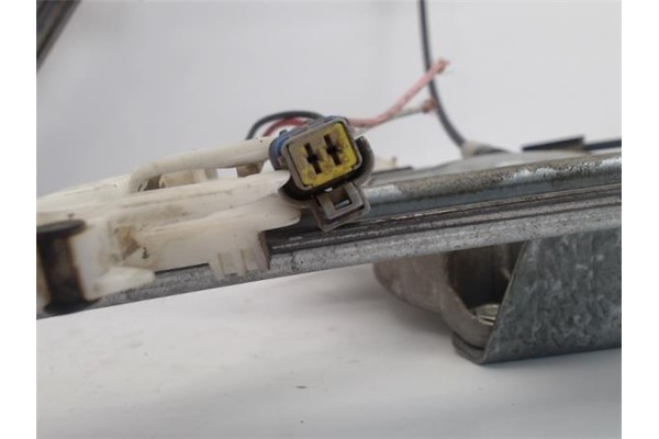 Recambio de mecanismo elevalunas delantero derecho para peugeot partner furgón (5) 2.0 hdi referencia OEM IAM 9222G1 37312 9222A