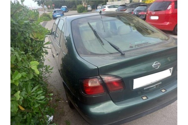 nissan primera berlina (p11) del año 1996