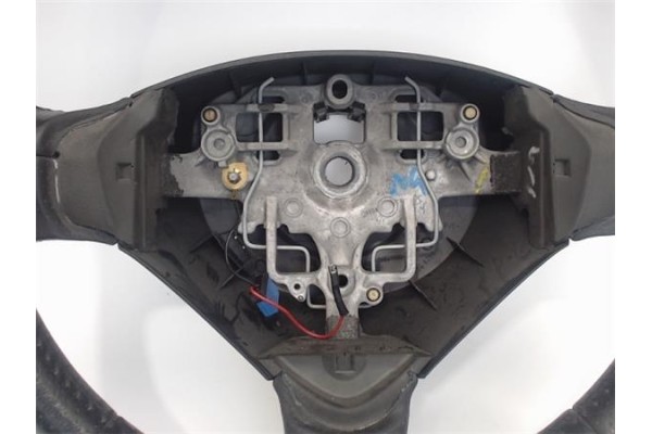 Recambio de volante para peugeot 207 1.6 hdi referencia OEM IAM   