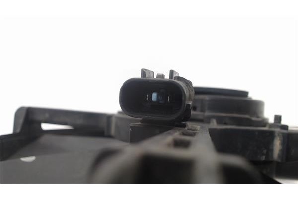 Recambio de electroventilador para kia cerato (ld) referencia OEM IAM 253802exxx  