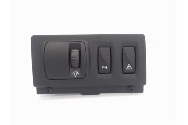 Recambio de conjunto interruptores para renault laguna iii berlina 2.0 dci (bt01, bt0e, bt0k) referencia OEM IAM   