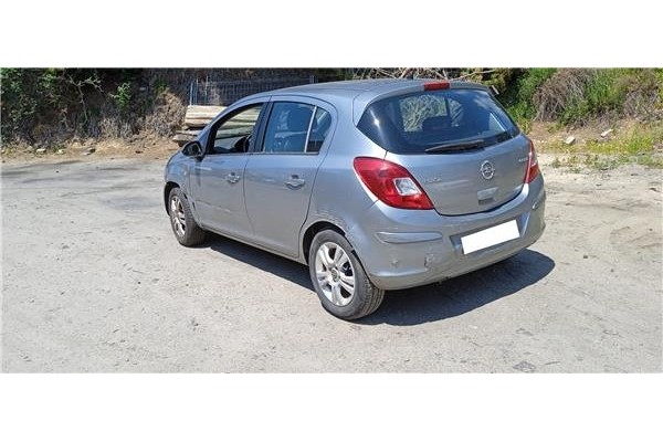 opel corsa d del año 2012
