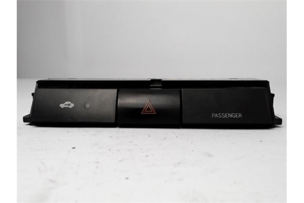 Recambio de interruptor luces emergencia para toyota corolla verso (e12) 2.0 d4d referencia OEM IAM 153965  