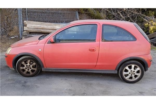 opel corsa c del año 2004